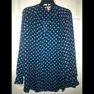SALE 3/$18 - 
Croft & Barrow Blue & Cream V-Neck Blouse 3X